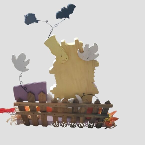 HALLOWEEN Haunted House Standalone Decoration - Picture 5 of 10